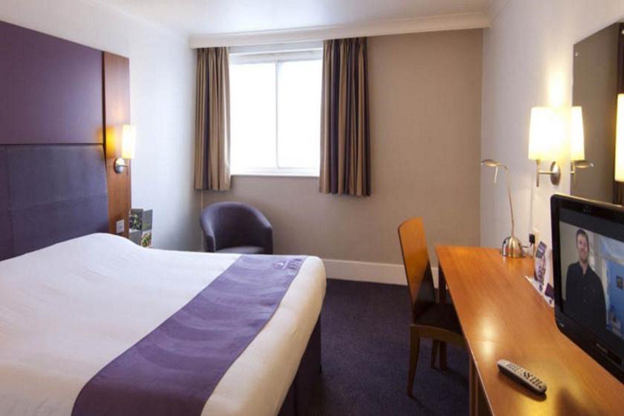 Premier Inn Braintree - A120 Exterior foto